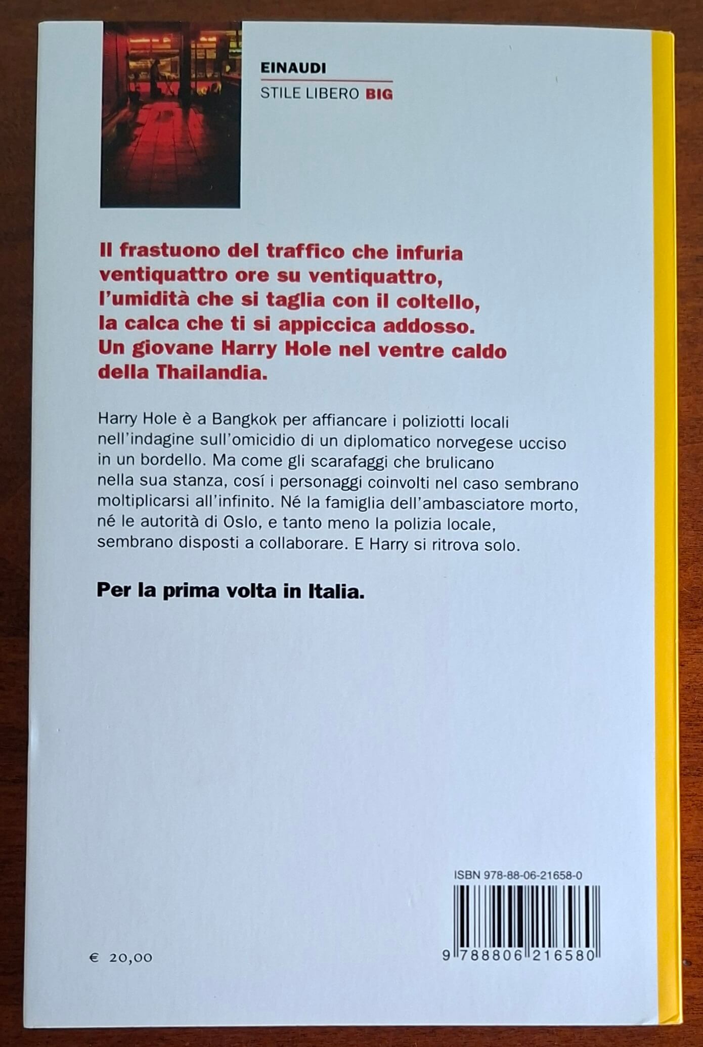 Scarafaggi - di Jo Nesbo - Einaudi (Stile libero - Big)