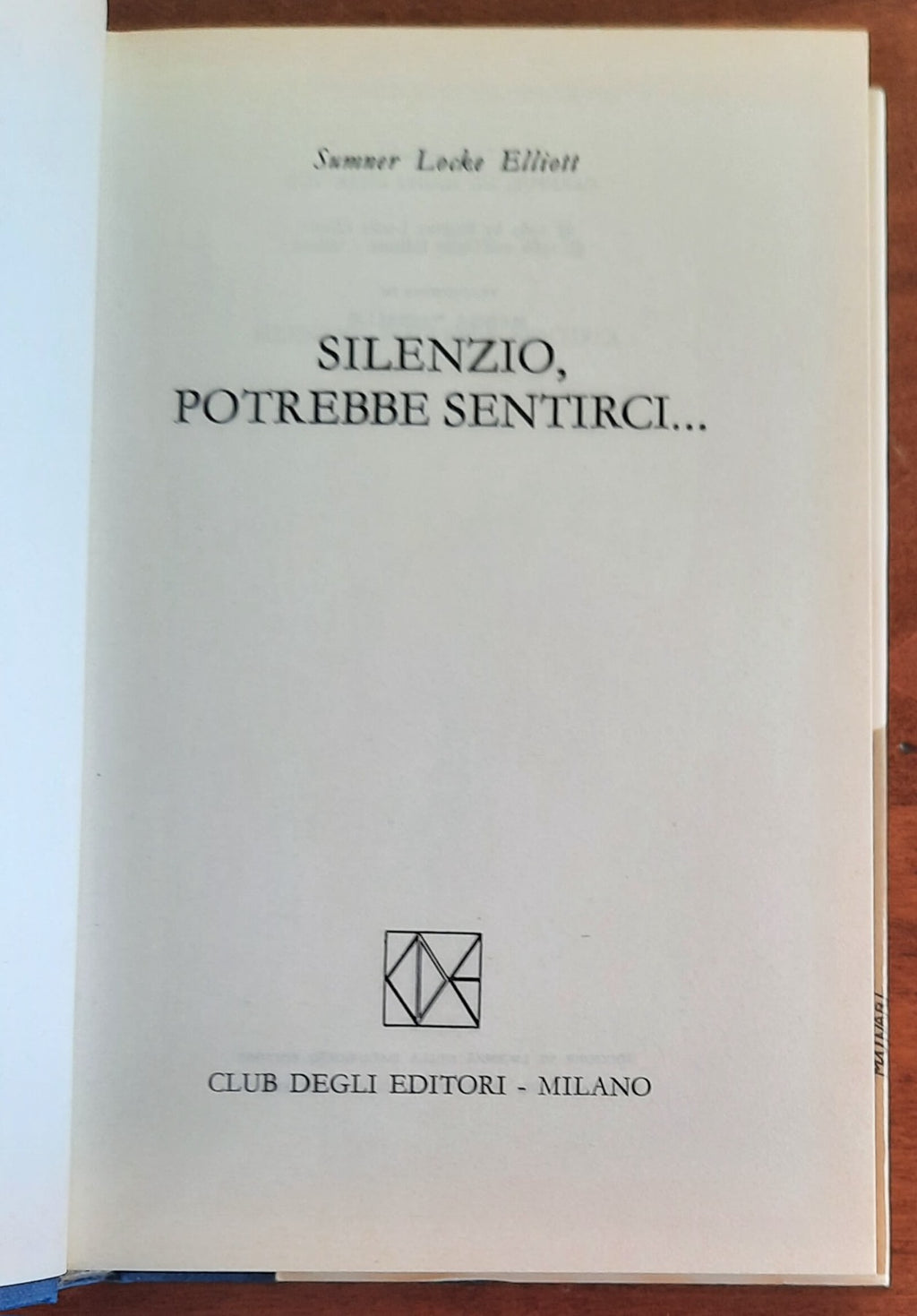 Silenzio, potrebbe sentirci - di Sumner Locke Elliott - CDE