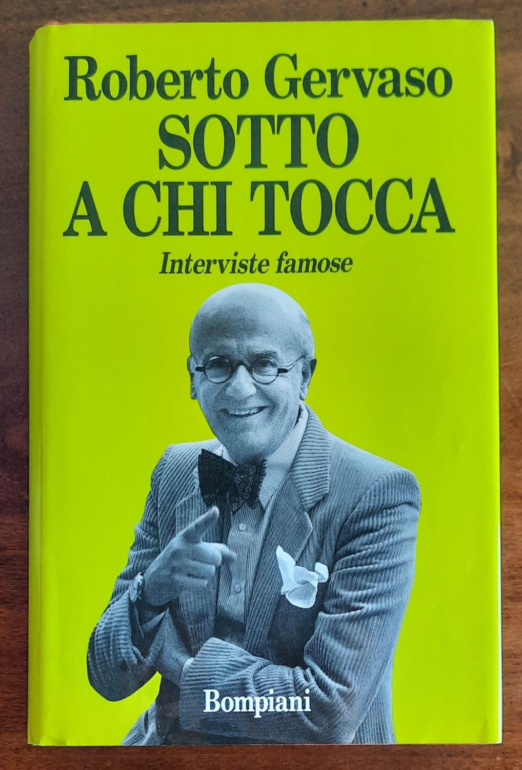 Sotto a chi tocca. Interviste famose - Libreria Biellese