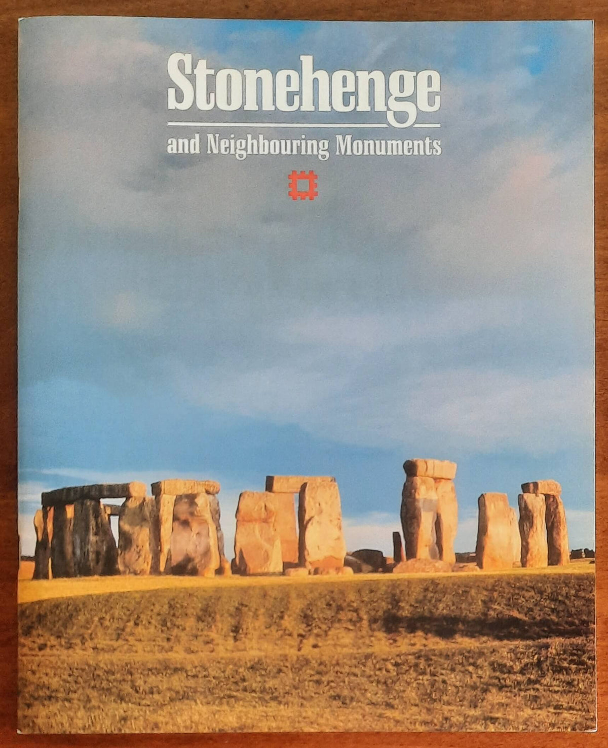 Stonehenge and Neighbouring Monuments - Ken Osborne - English Heritage