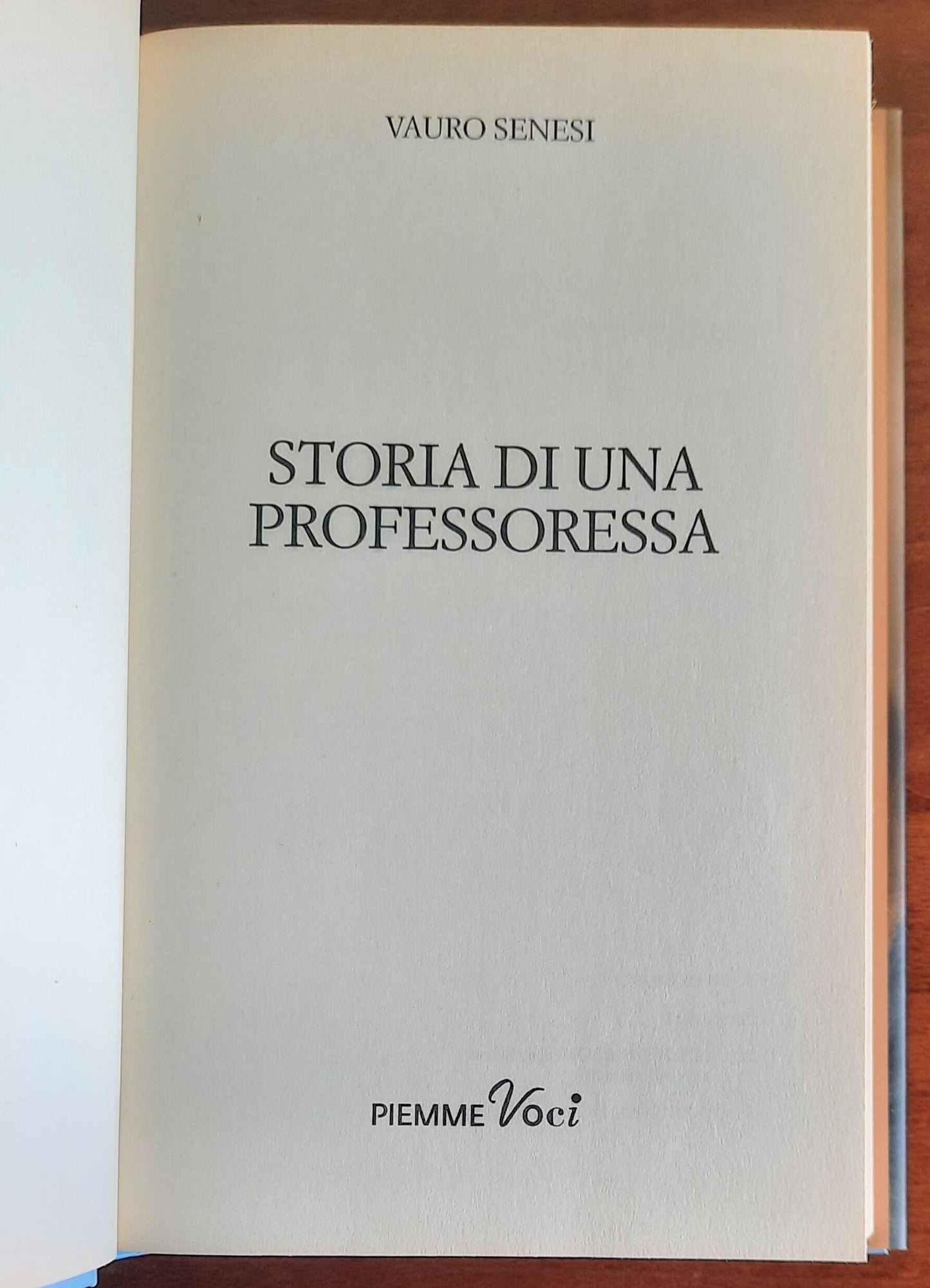 Storia di una professoressa - di Vauro Senesi - Piemme