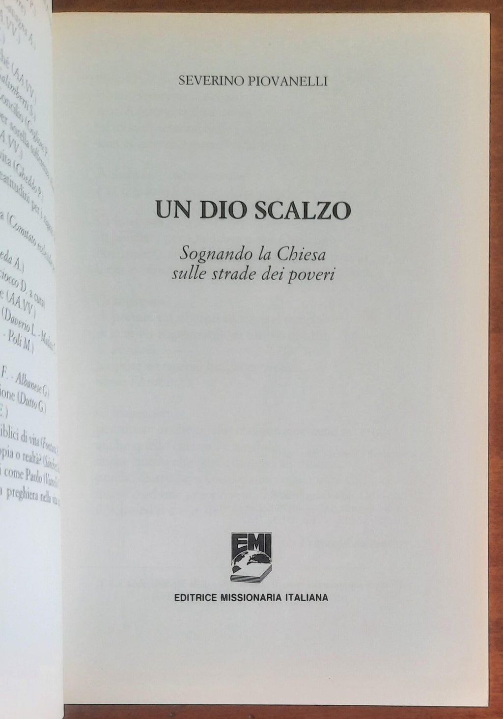 Un Dio scalzo. Sognando la Chiesa sulle strade dei poveri