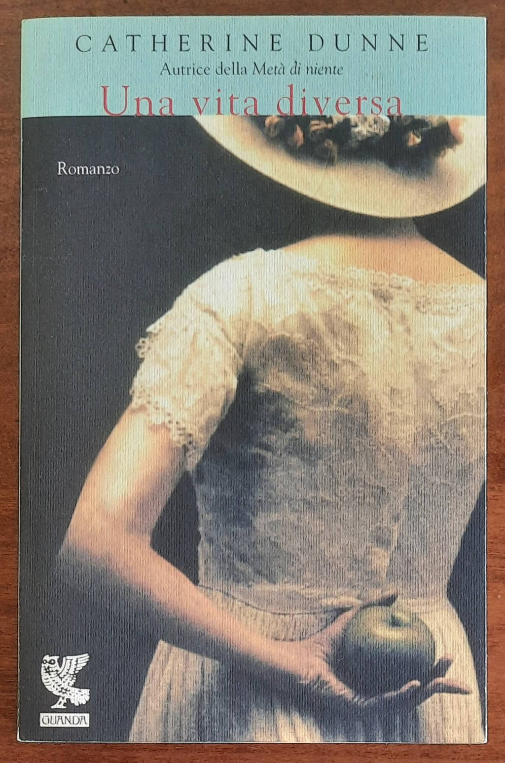 Una vita diversa - di Catherine Dunne - Guanda