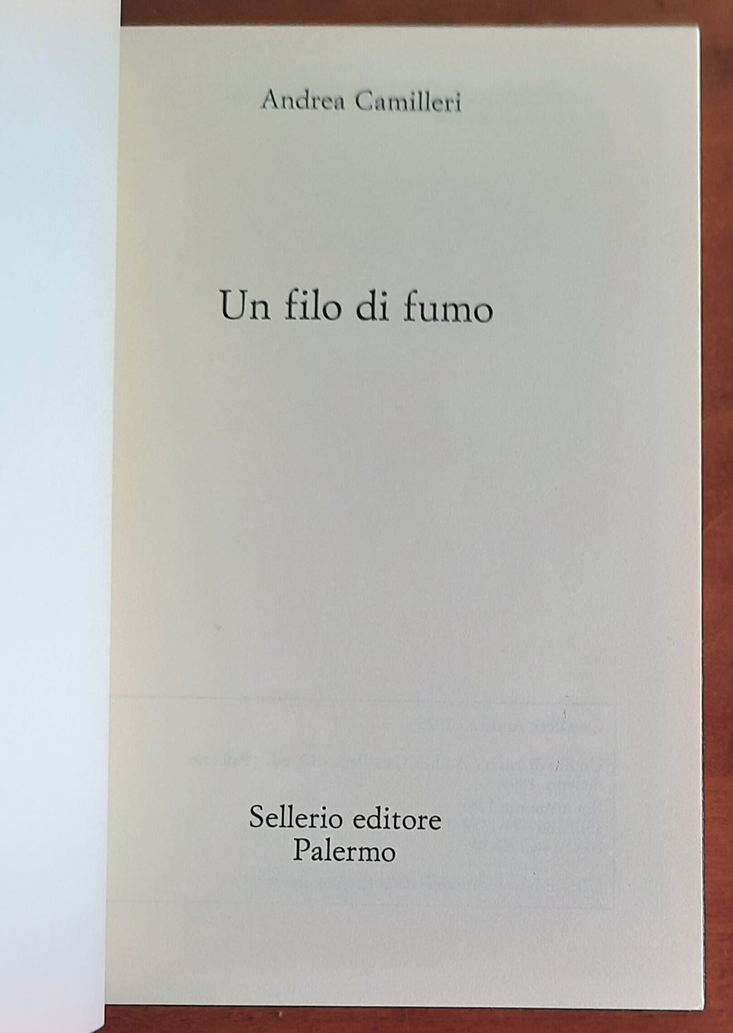 Un filo di fumo - Andrea Camilleri