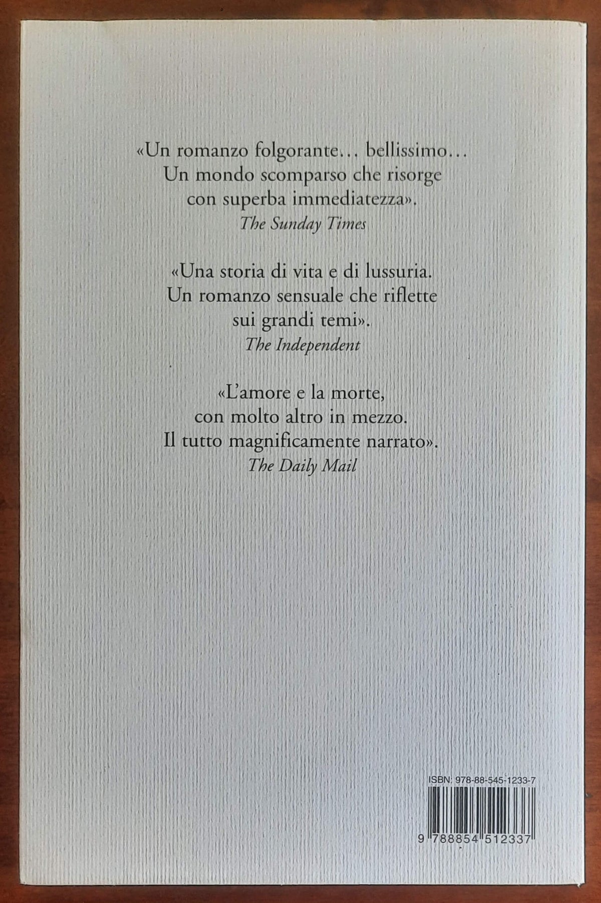 Un giorno di festa. Una storia d'amore - Neri Pozza