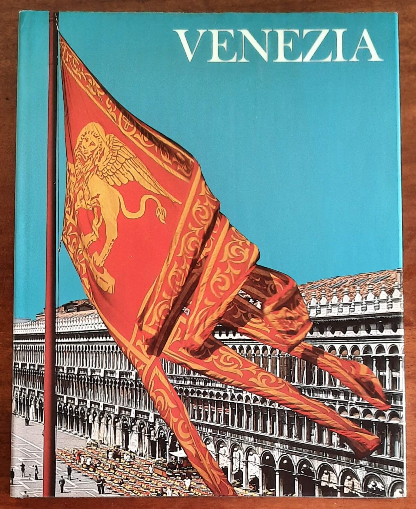 Venezia - di John H. Davis - Mondadori - I templi della grandezza - 1974
