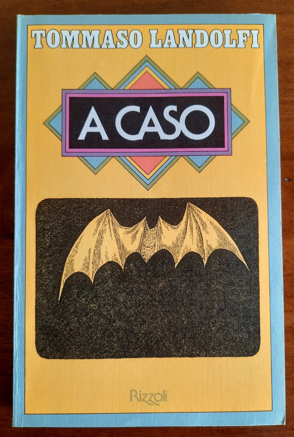 A caso - Rizzoli - Libreria Biellese