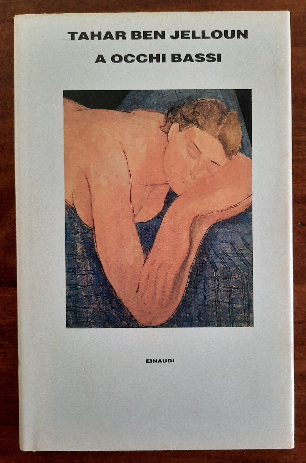 A occhi bassi - Einaudi - Libreria Biellese