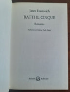 Batti il cinque - Janet Evanovich - Libreria Biellese