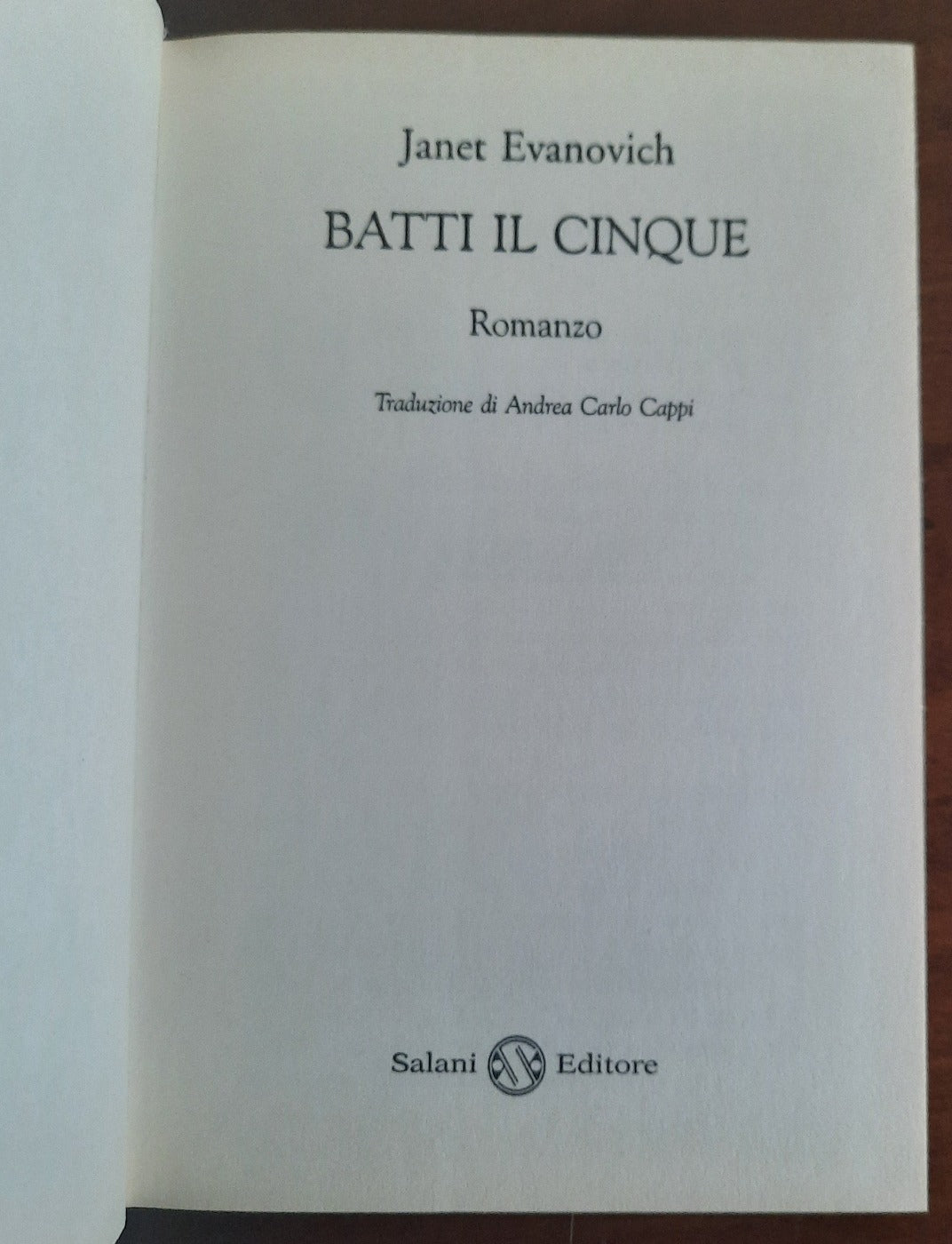 Batti il cinque - Janet Evanovich - Libreria Biellese