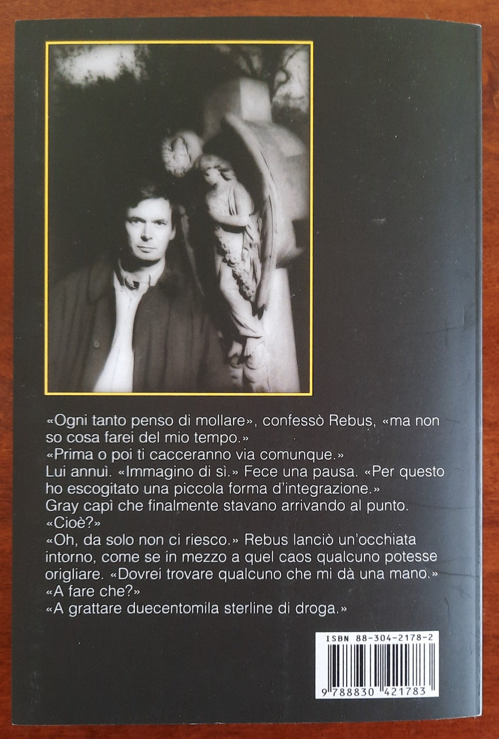 Casi sepolti - di Ian Rankin - Libreria Biellese