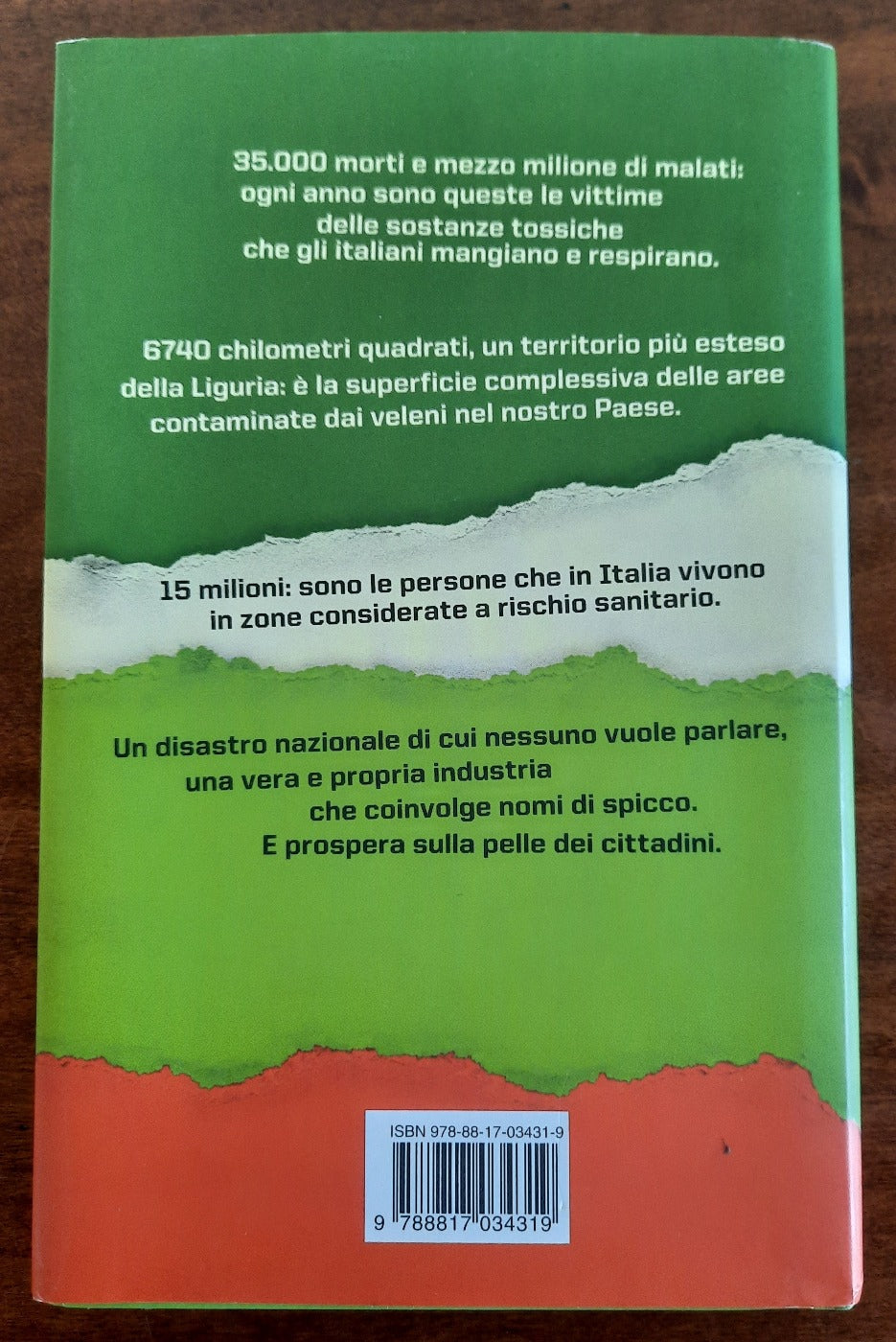 Così ci uccidono: storie, affari e segreti dell’Italia dei veleni