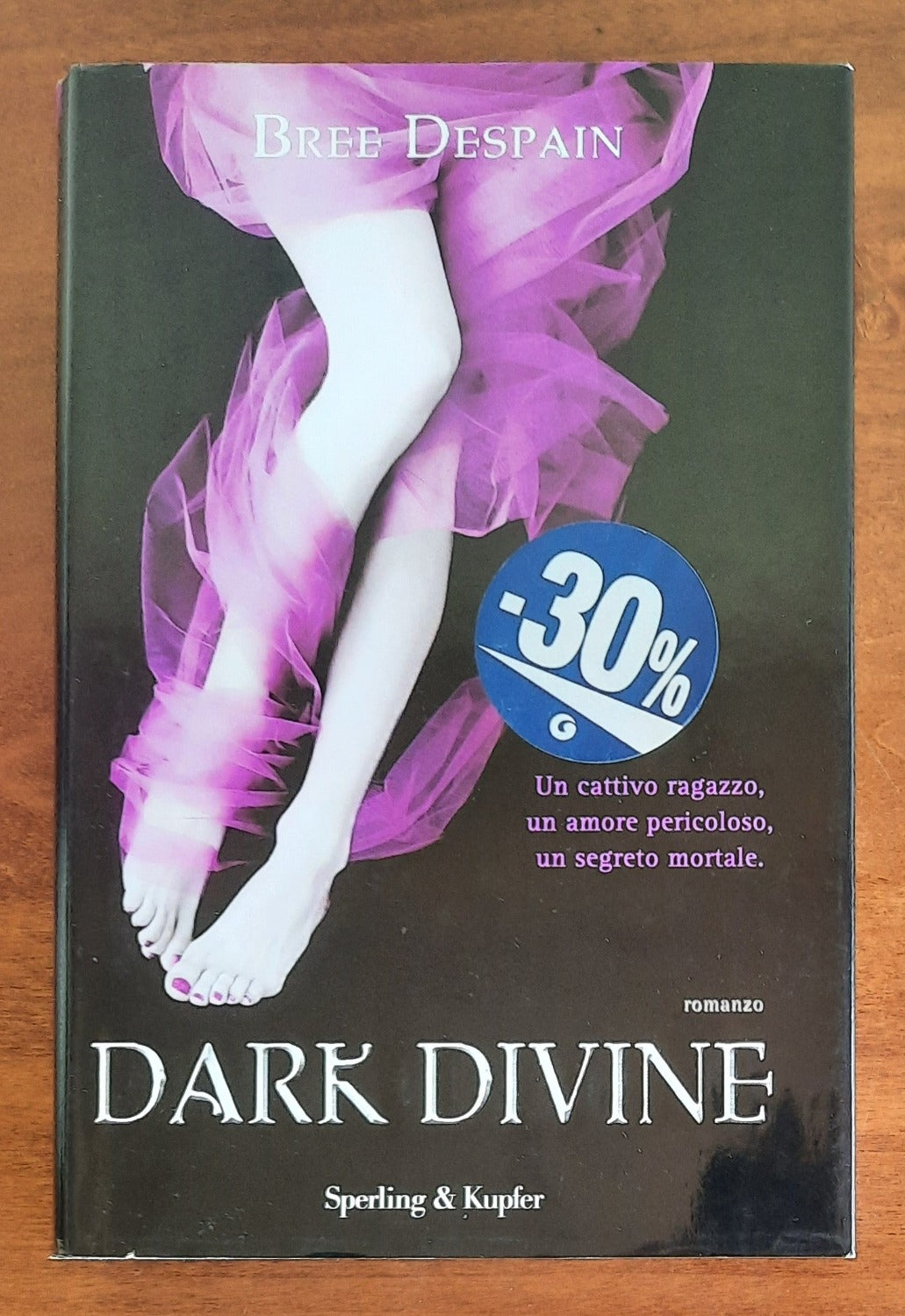 Dark divine - Libreria Biellese