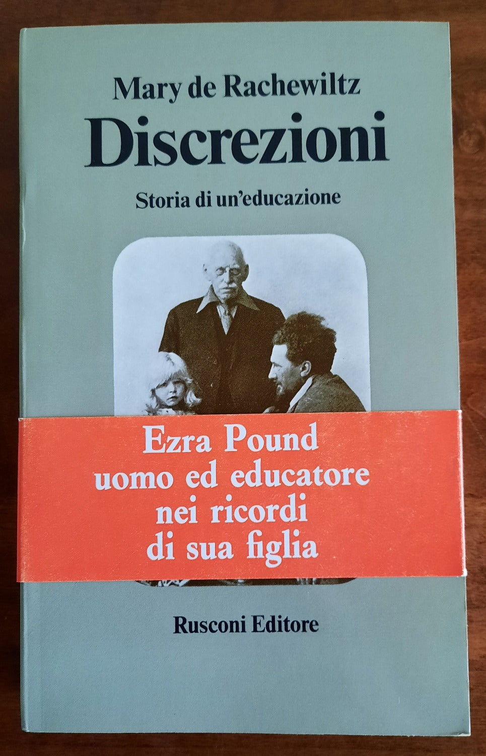 Discrezioni. Storia di un’educazione - Libreria Biellese