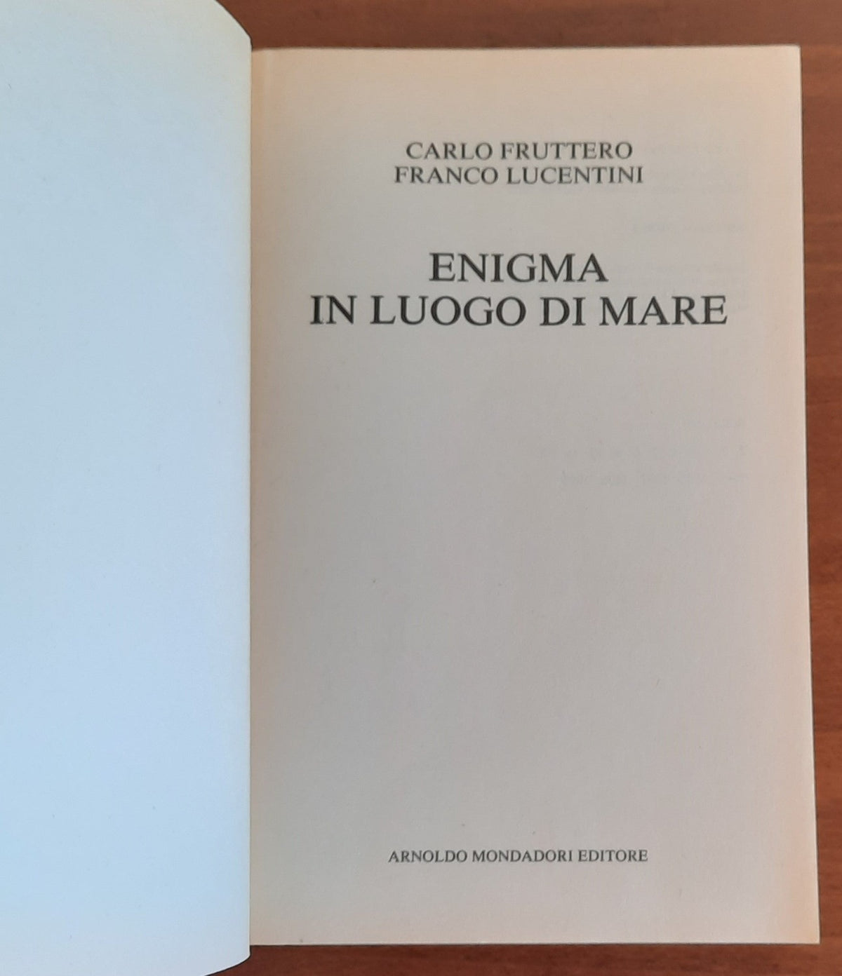 Enigma in luogo di mare - Libreria Biellese