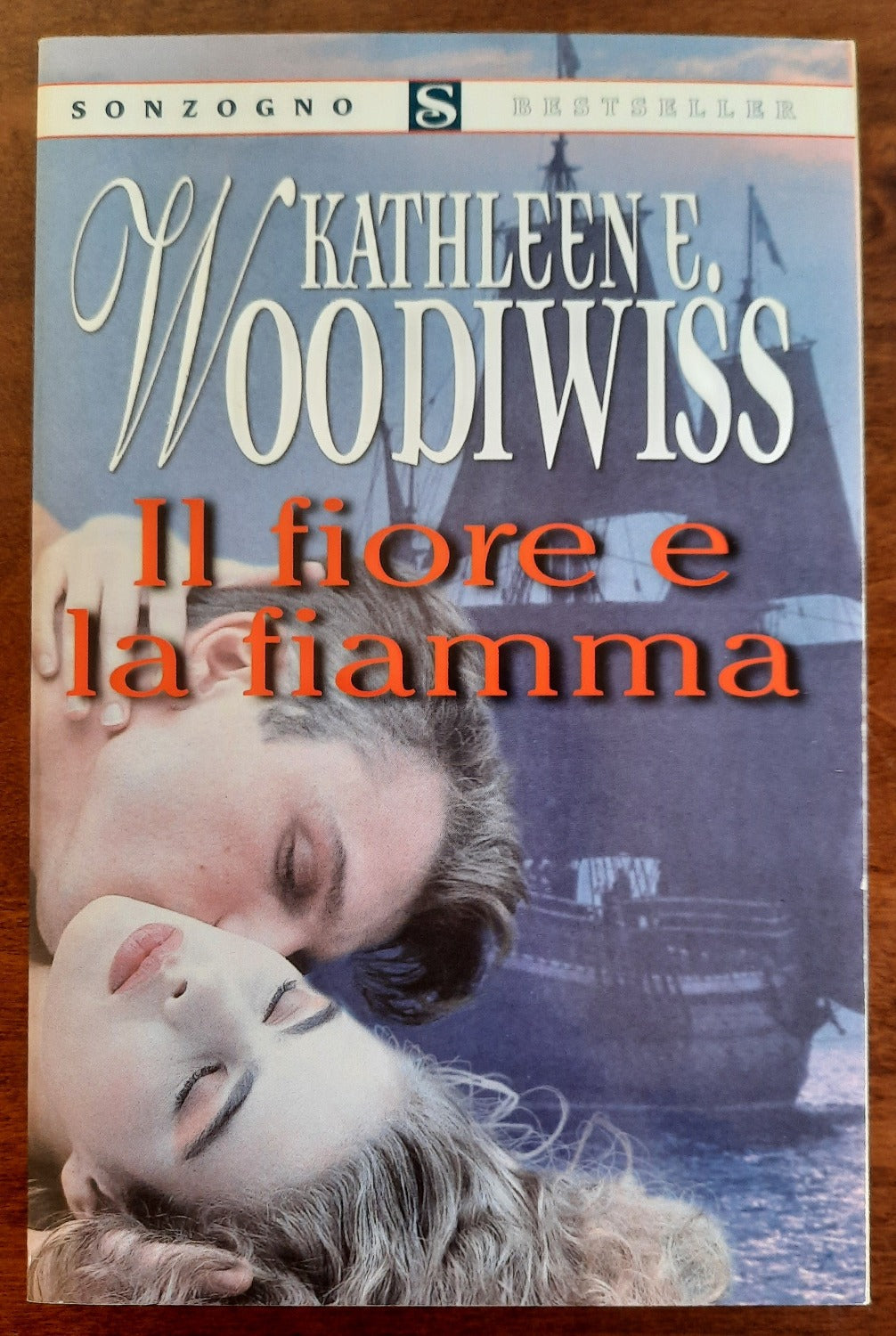 Il fiore e la fiamma - Libreria Biellese