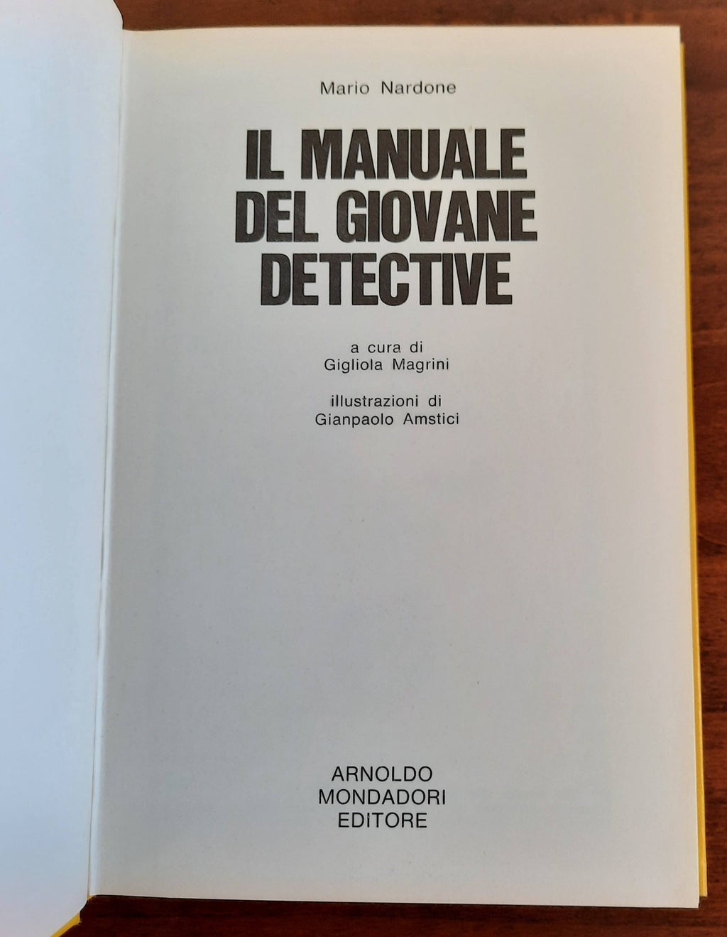 Il manuale del giovane detective - Libreria Biellese