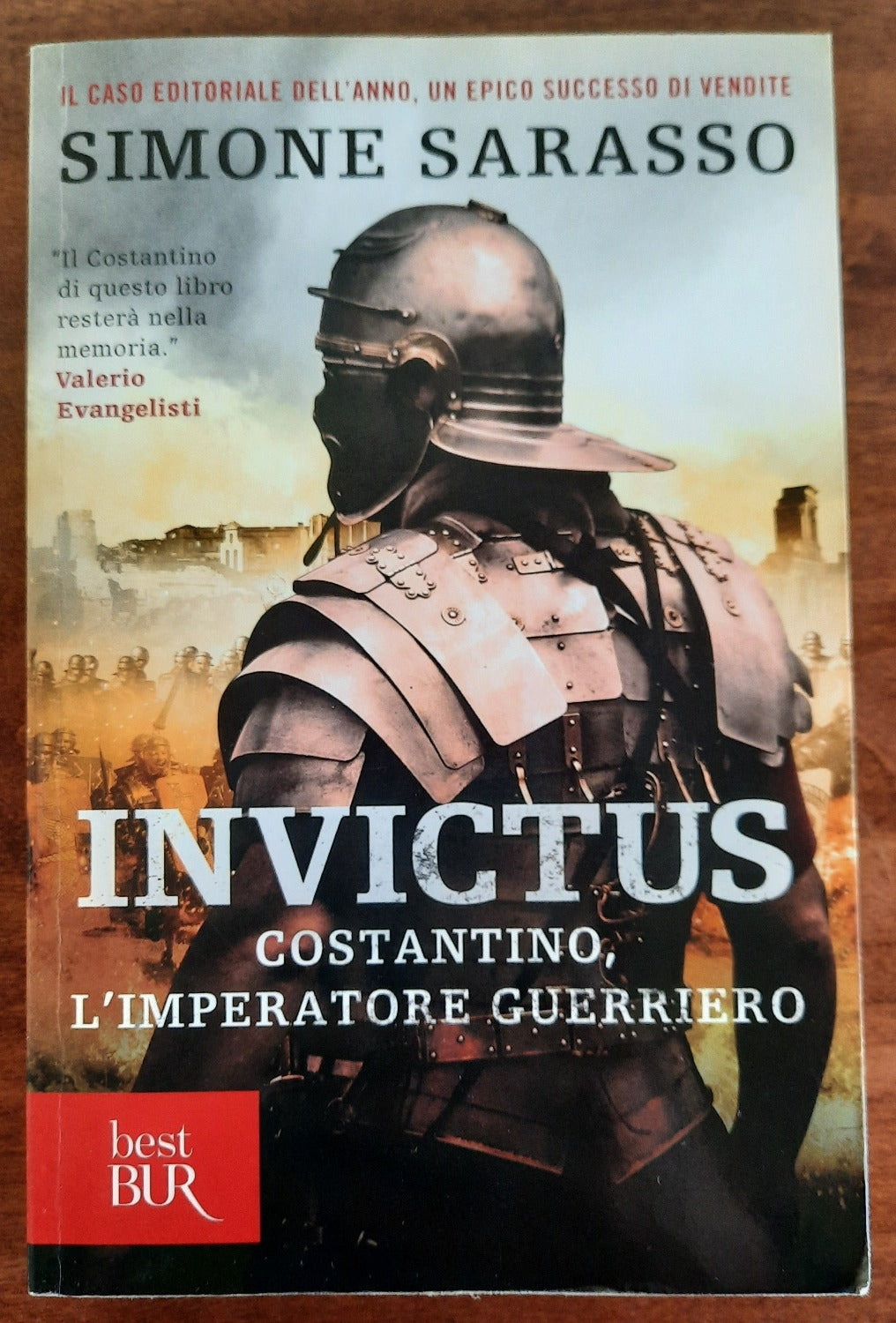 Invictus. Costantino, l’imperatore guerriero - Libreria Biellese