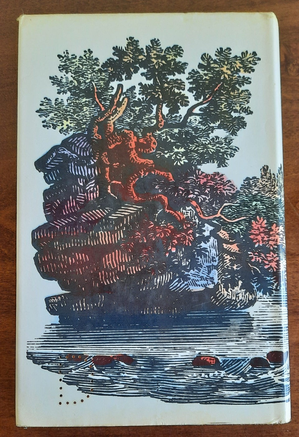 La baia degli ontani. Le lontre, gli uccelli, i personaggi che popolavano Camusfearna, vittime d’una maledizione pronunciata all’ombra d’un albero fatato - Libreria Biellese