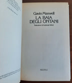 La baia degli ontani. Le lontre, gli uccelli, i personaggi che popolavano Camusfearna, vittime d’una maledizione pronunciata all’ombra d’un albero fatato - Libreria Biellese