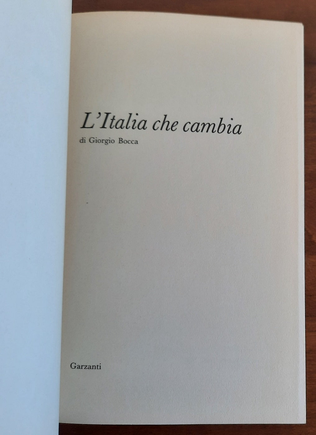 L’ Italia che cambia. Dieci anni di trasformazione travolgente ci hanno lasciato alla fatica di vivere in un mondo senza fatica - Libreria Biellese