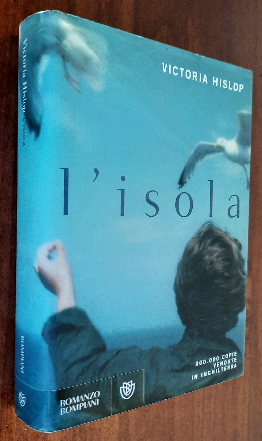 L’isola - Victoria Hislop - Libreria Biellese