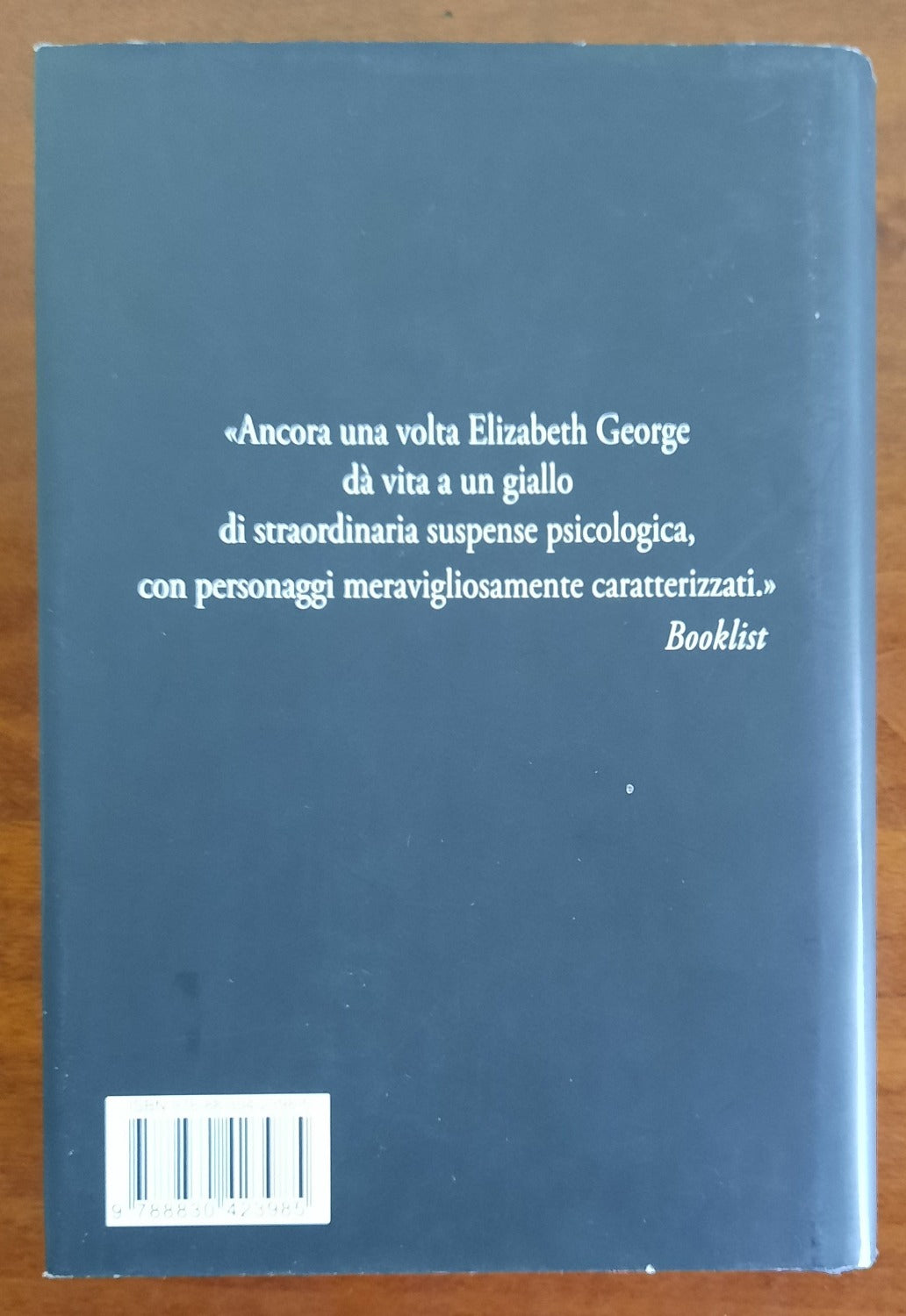 La donna che vestiva di rosso - Libreria Biellese