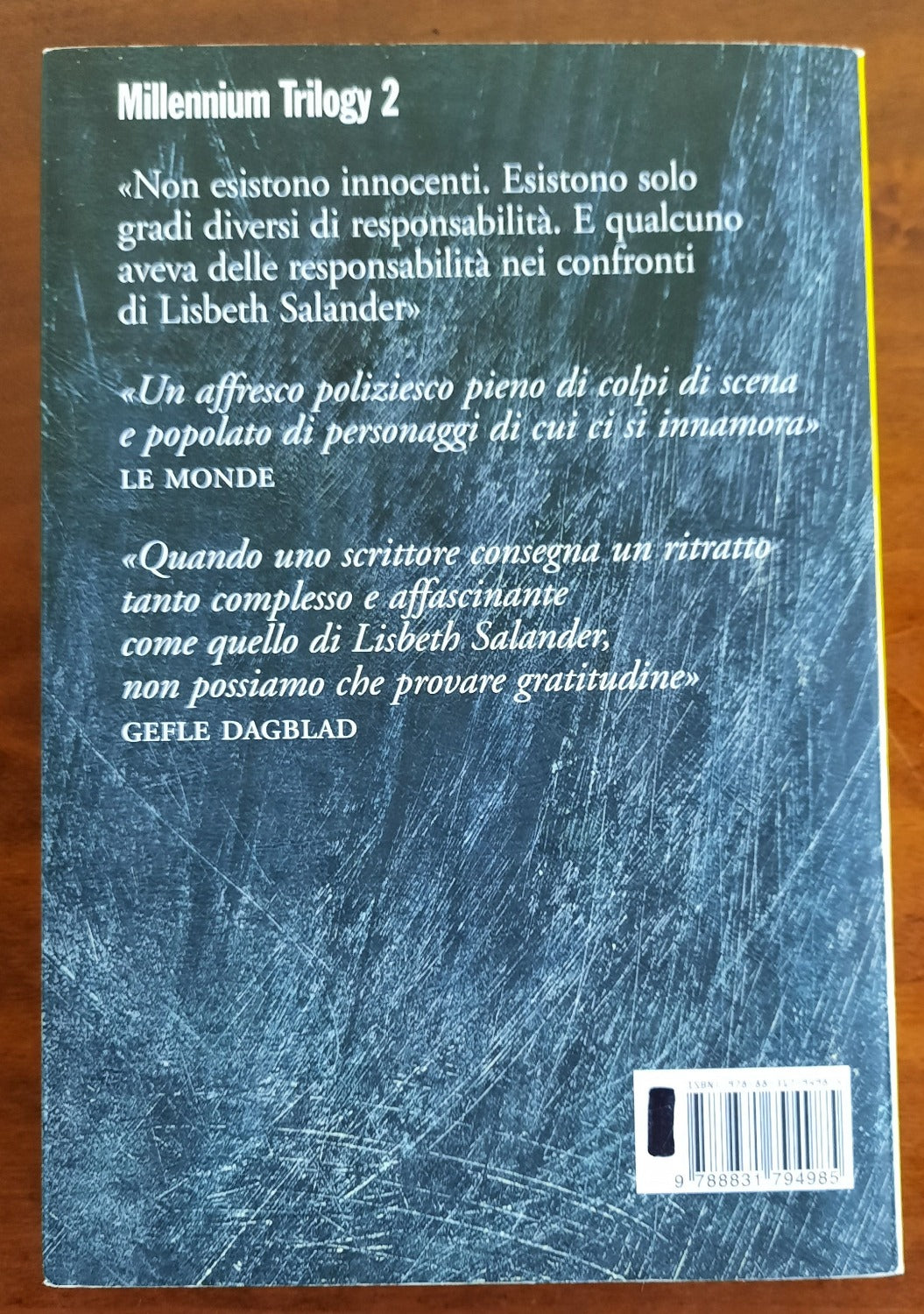 La ragazza che giocava con il fuoco - Libreria Biellese