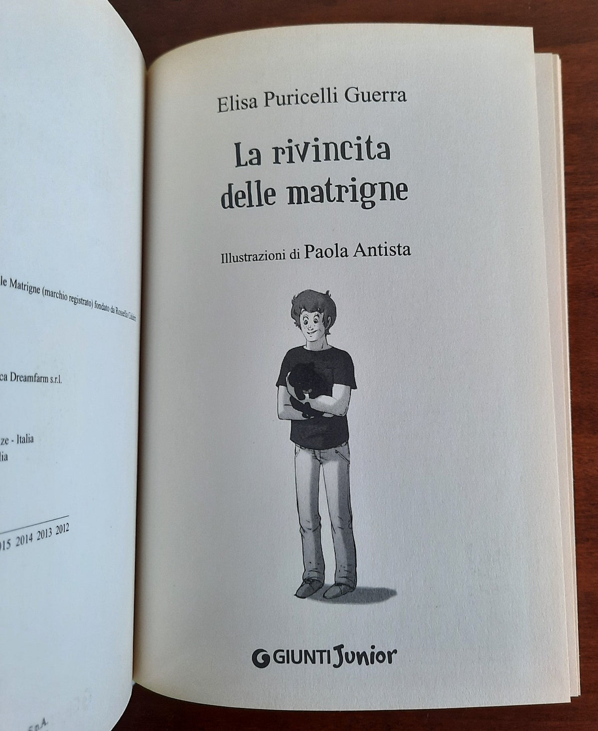 La rivincita delle matrigne. Un divano per dodici - Libreria Biellese