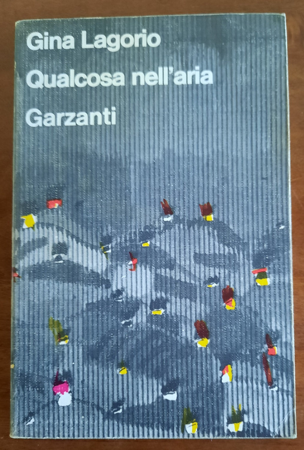 Qualcosa nell’aria - Garzanti - Libreria Biellese