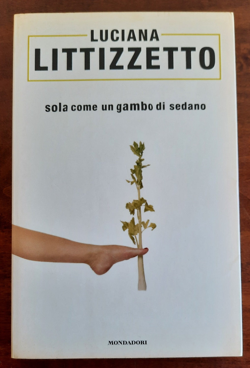 Sola come un gambo di sedano - Libreria Biellese