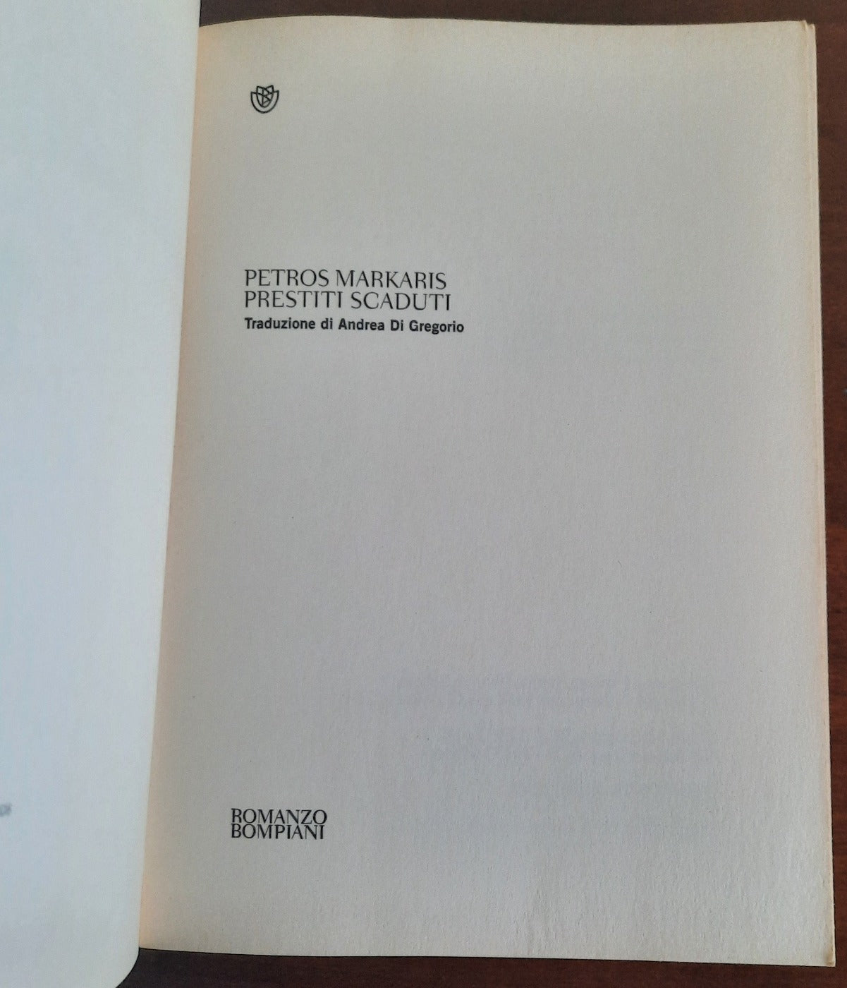 Prestiti scaduti. La nuova indagine del commissario Charitos - Libreria Biellese