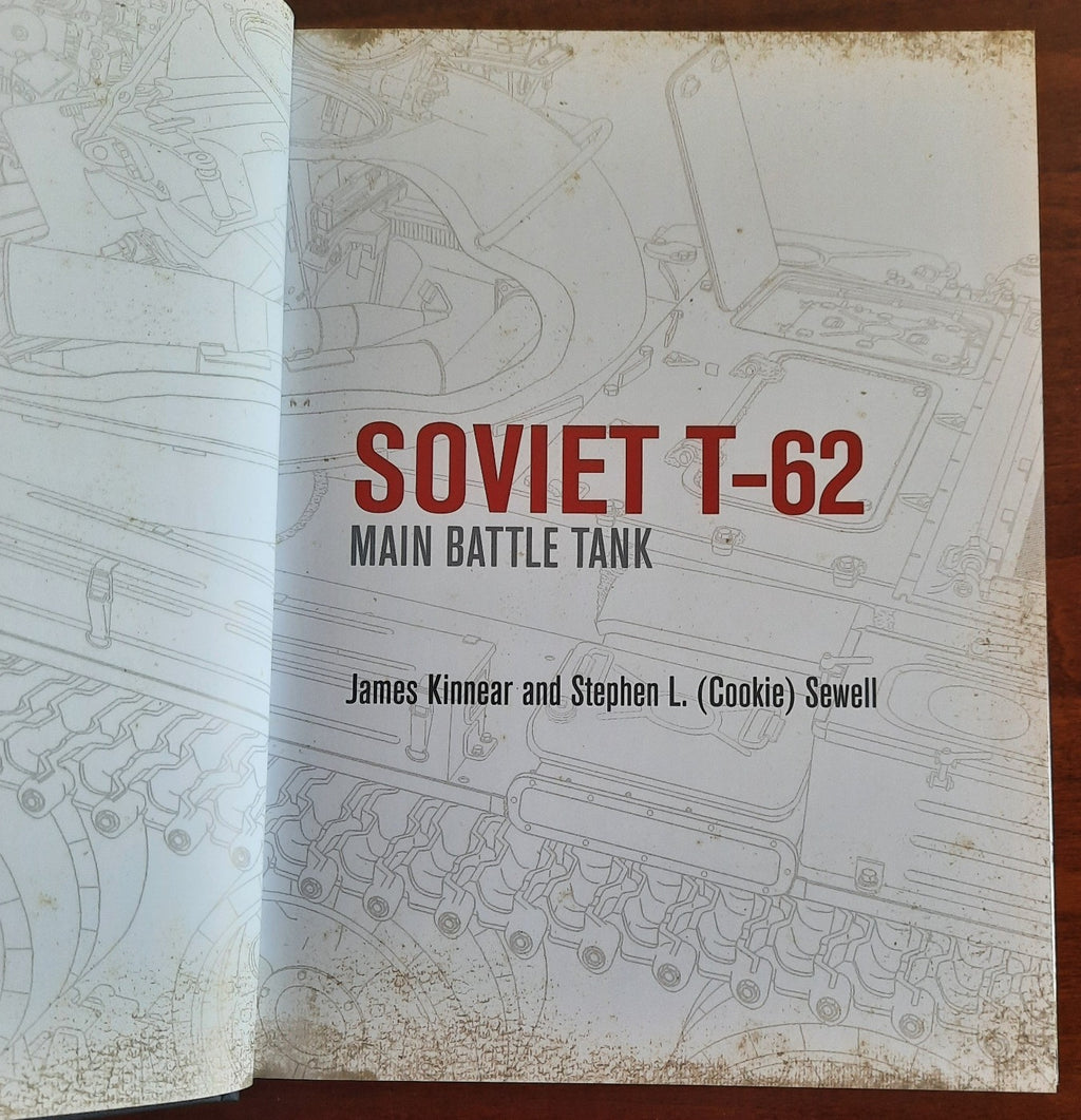 Soviet T-62 Main Battle Tank - Libreria Biellese