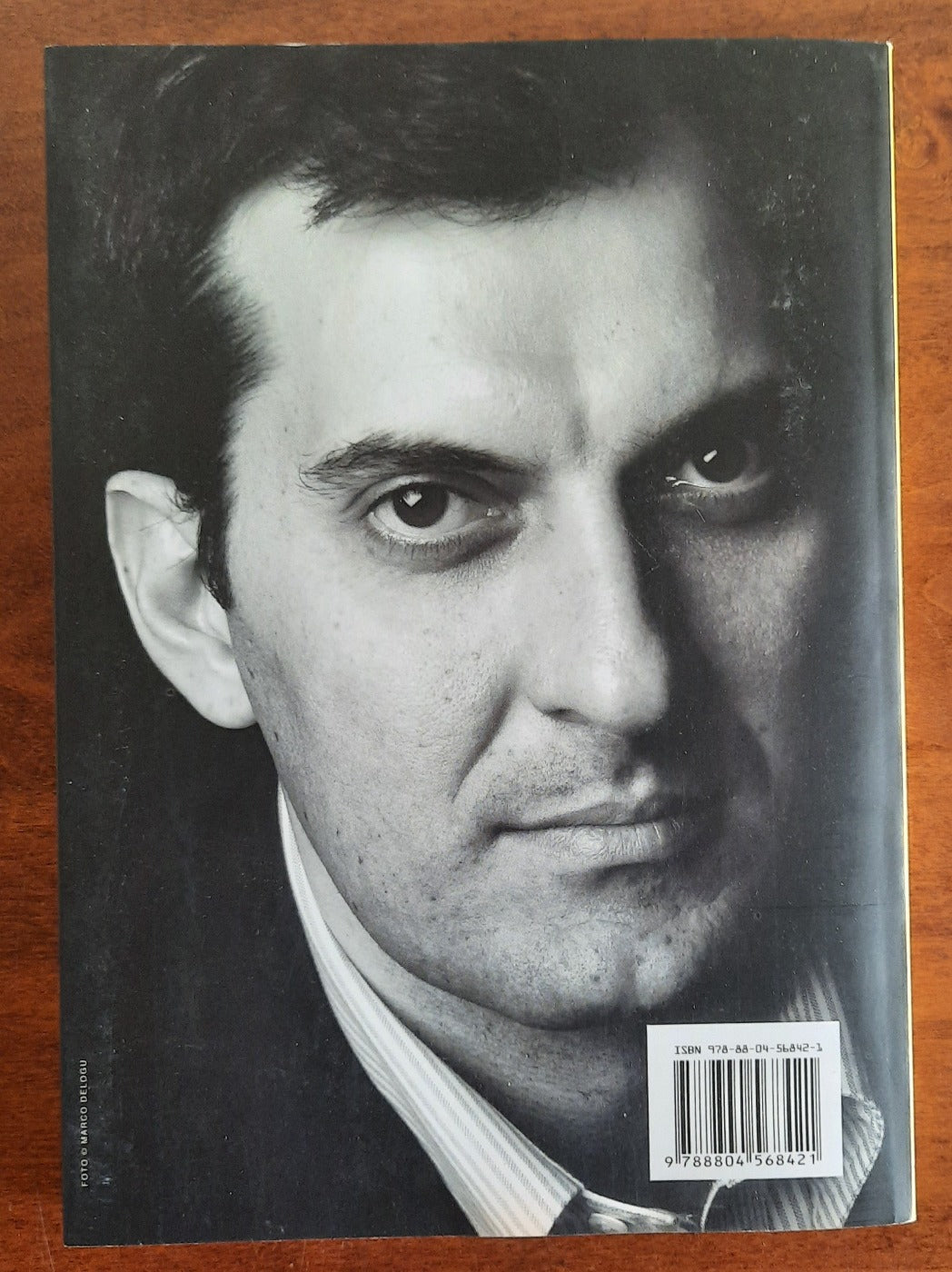 Spingendo la notte più in là. Storia della mia famiglia e di altre vittime del terrorismo - Libreria Biellese