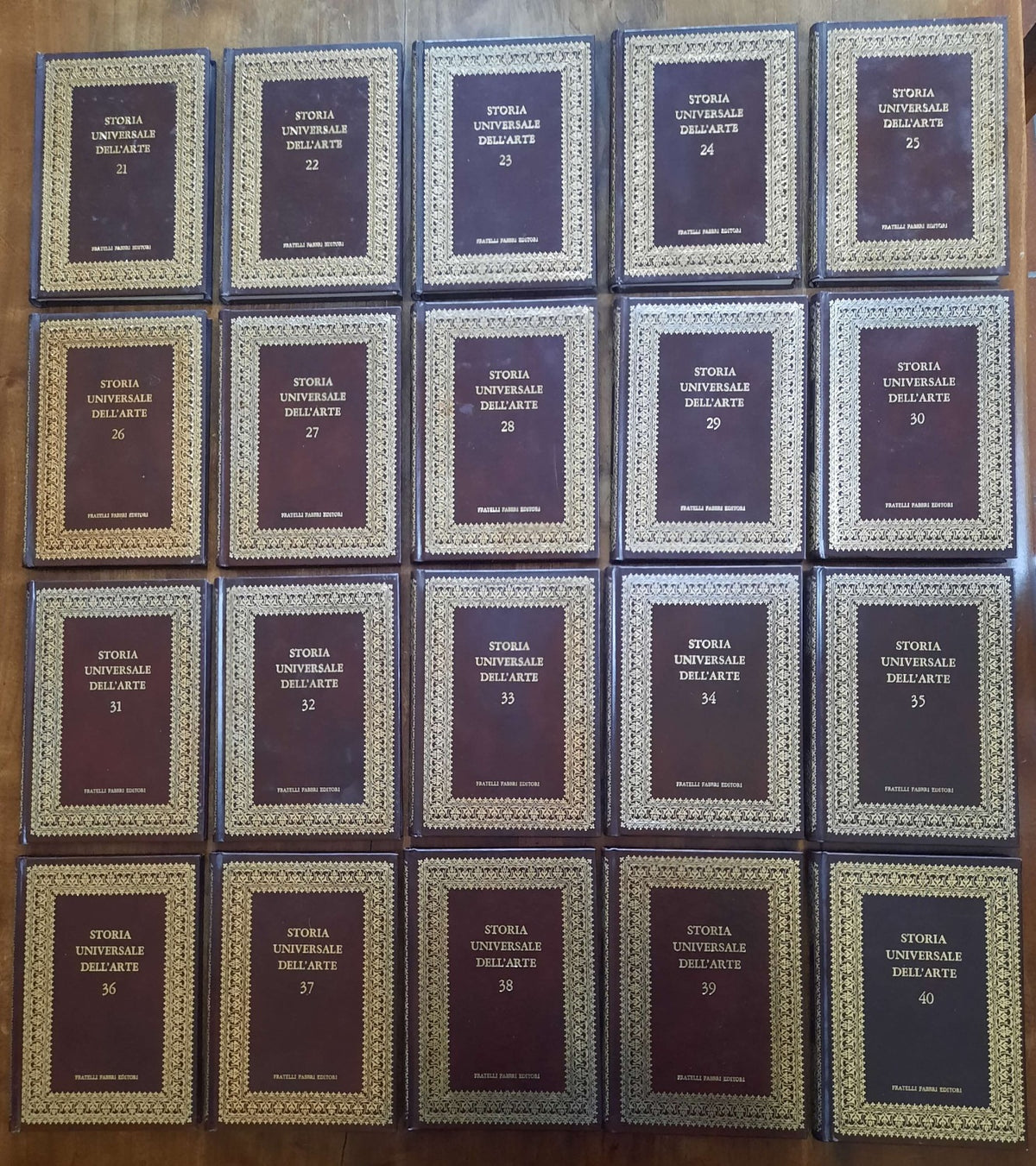 Storia universale dell’arte - 40 volumetti - Libreria Biellese