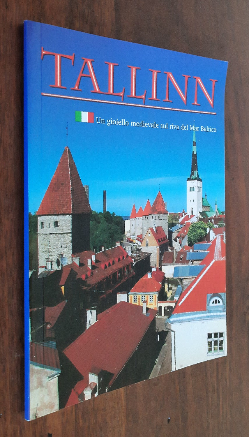 Tallinn. Un gioiello medievale sulla riva del Mar Baltico - Libreria Biellese