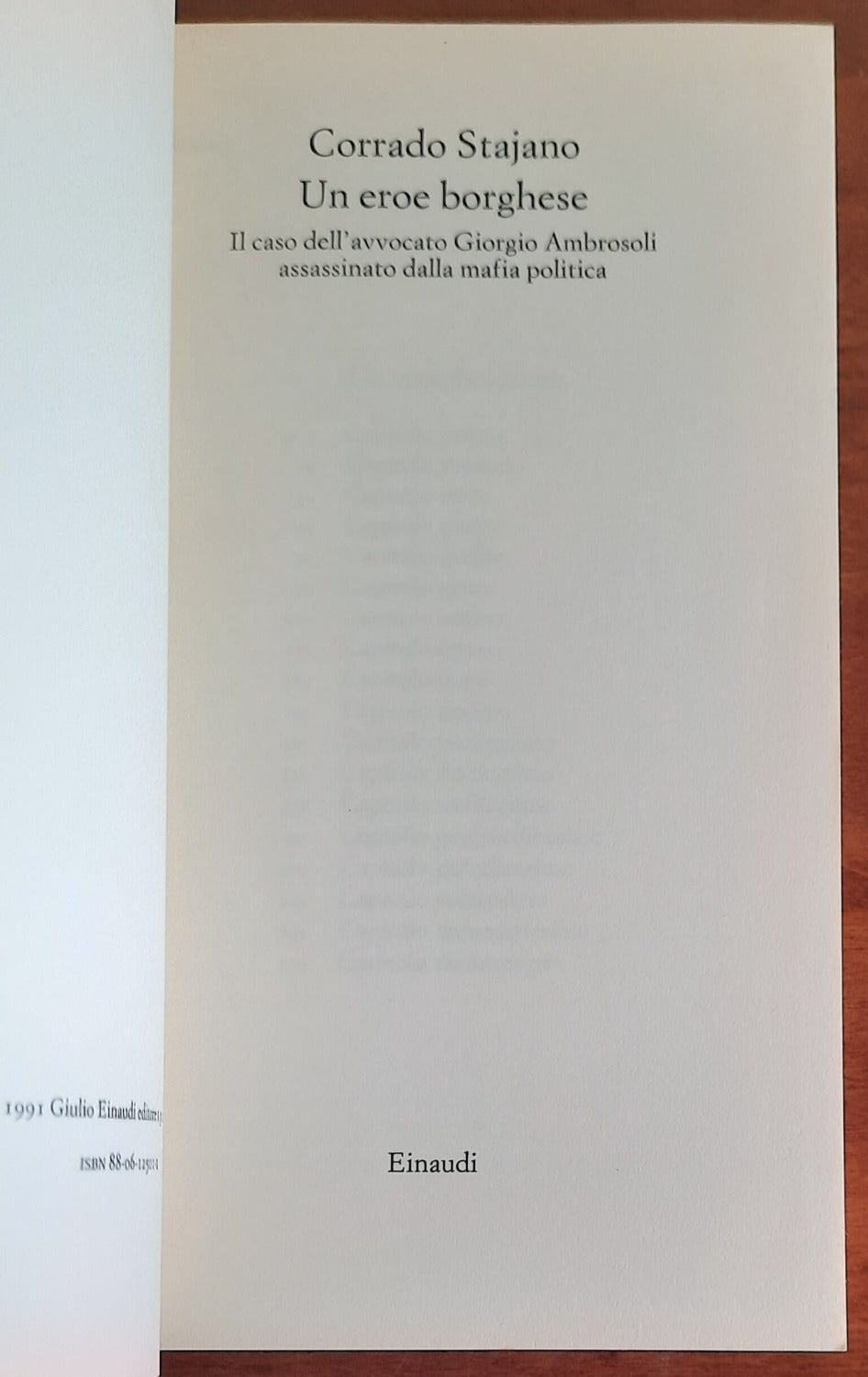 Un eroe borghese. Il caso dell’avvocato Giorgio Ambrosoli assassinato dalla mafia politica - Libreria Biellese