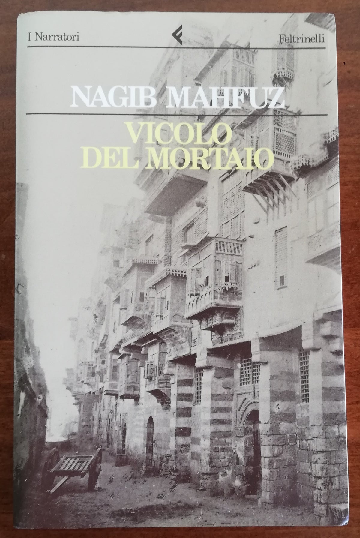 Vicolo del Mortaio - Feltrinelli - Libreria Biellese