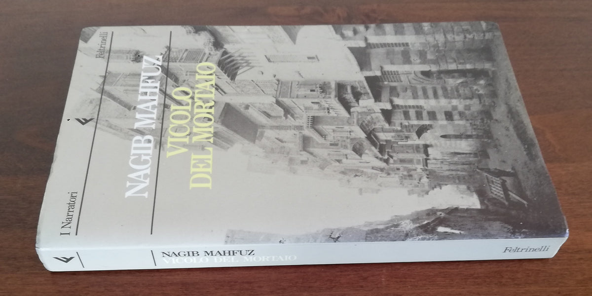 Vicolo del Mortaio - Feltrinelli - Libreria Biellese